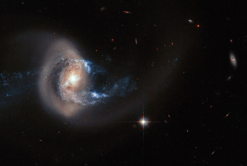     NGC 7714,     100   .