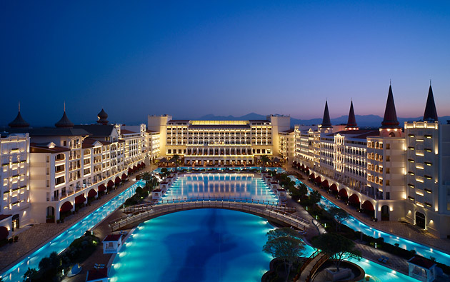 Mardan Palace - самая шикарная гостиница в Турции.