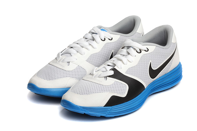 Nike Sportswear SS 2011 V-Series