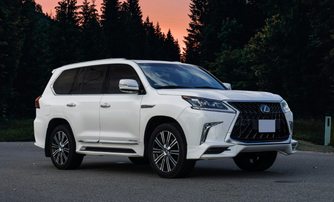 Lexus LX 570. Фото: Unsplash