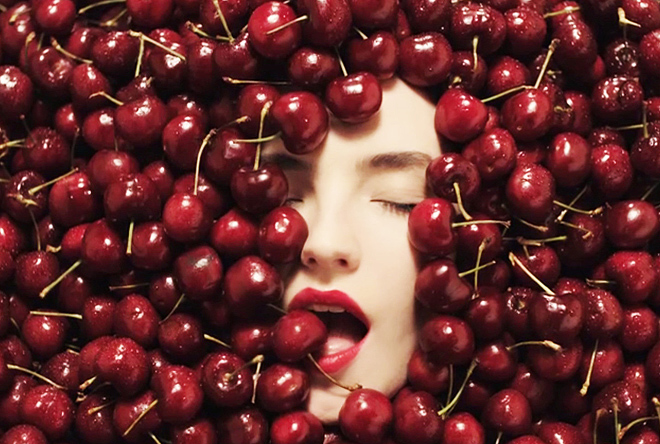 Реклама я вишня. Сок я реклама. Морель вишня. Сок я реклама. Вишневый сок реклама.