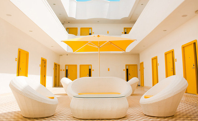 Дизайнерский low-cost 0