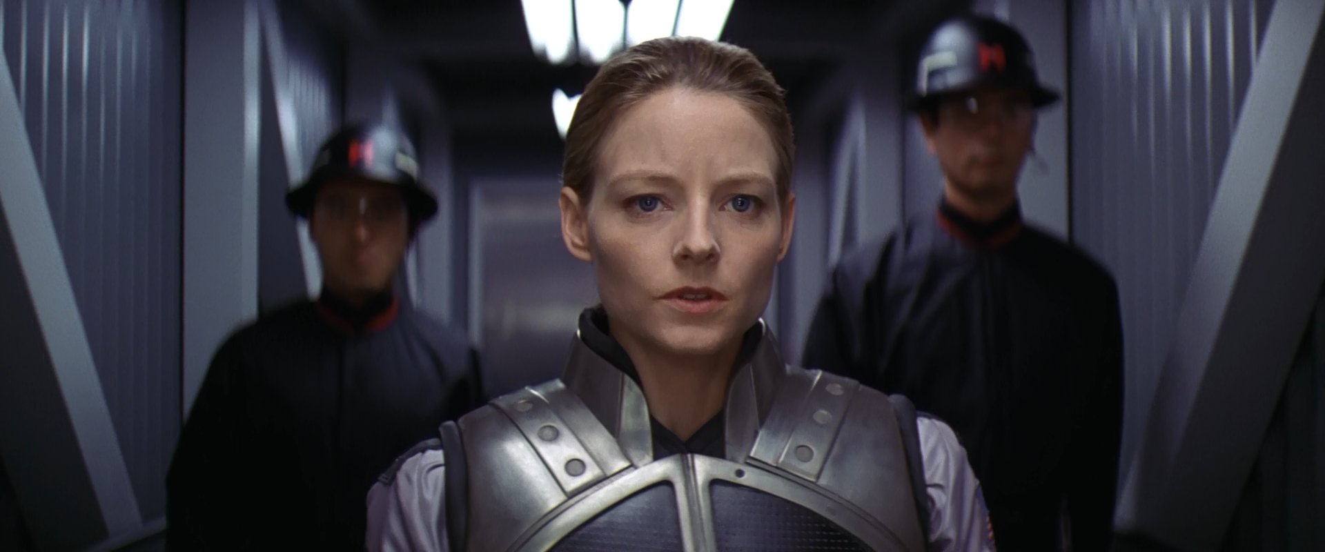 Контакт (1997). Экранизация романа астрофизика Карла Сагана о поиске внеземного разума, который вдруг дает плоды — один из лучших фантастических фильмов девяностых годов прошлого века. Как ученый, Саган понимал роль радиотелескопов в поиске инопланетных сигналов и создал максимально реалистичный сюжет, который отлично воплотился на экране.