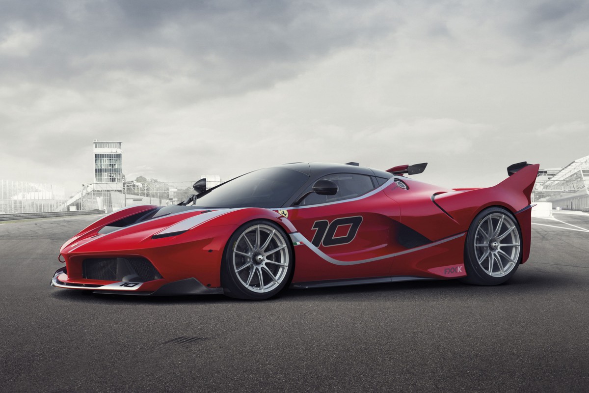 Феррари FXX K спереди