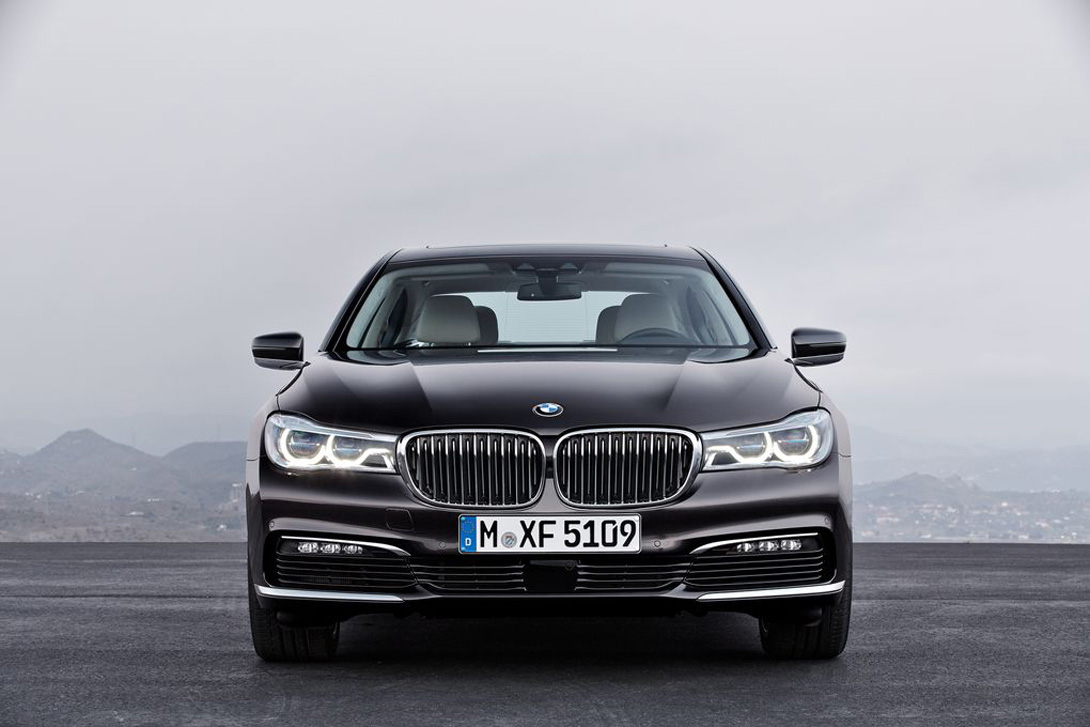 BMW 7-series 2016: красота и сила в одной упаковке