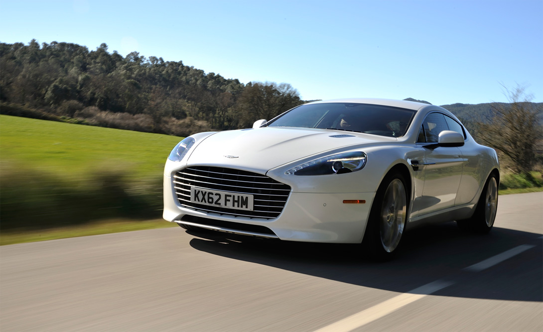 Горячий электрический привет Tesla от Aston Martin
