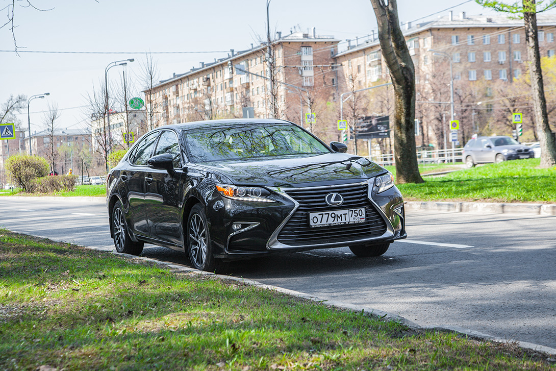 Lexus ES 250: тест-драйв