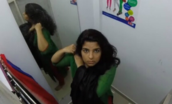 Порно видео Скрытая камера в раздевалке женского магазина, смотреть онлайн на Пердосе.