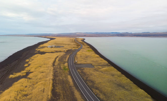 Затопленная дорога Исландии: машины едут по дну моря. Видео Исландии, водителю, придется, готовым, участок, попадает, автомобилист, видео, ситуациям, экстремальным, более, Главной, дороги, дороги Но, протяжении, почти, такие, рассчитывать, смело, может