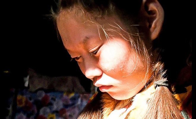 Первой выходит жена: как ненцы встречают гостей. Видео