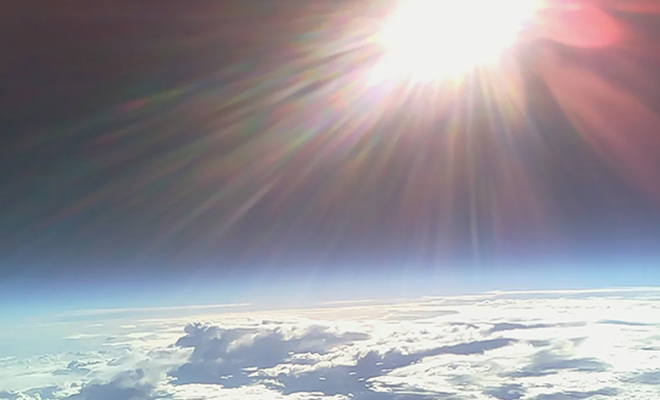 Ученые отправили зонд с камерой в стратосферу, но на высоте 30 тысяч метров зафиксировали источник звуков