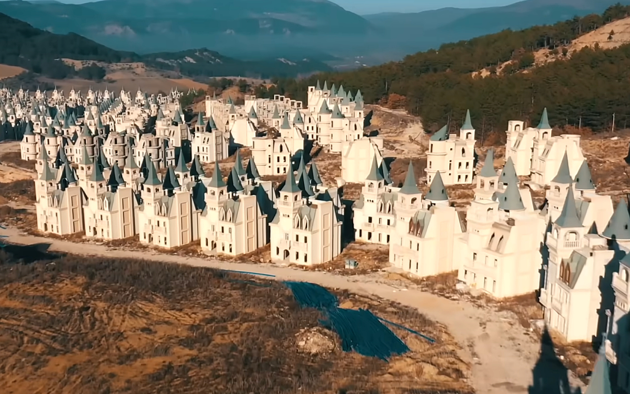 Кадр из видео @fearlessandfar