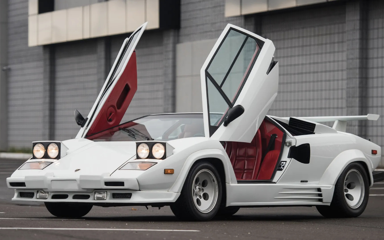 12 культовых автомобилей созданные в 80е