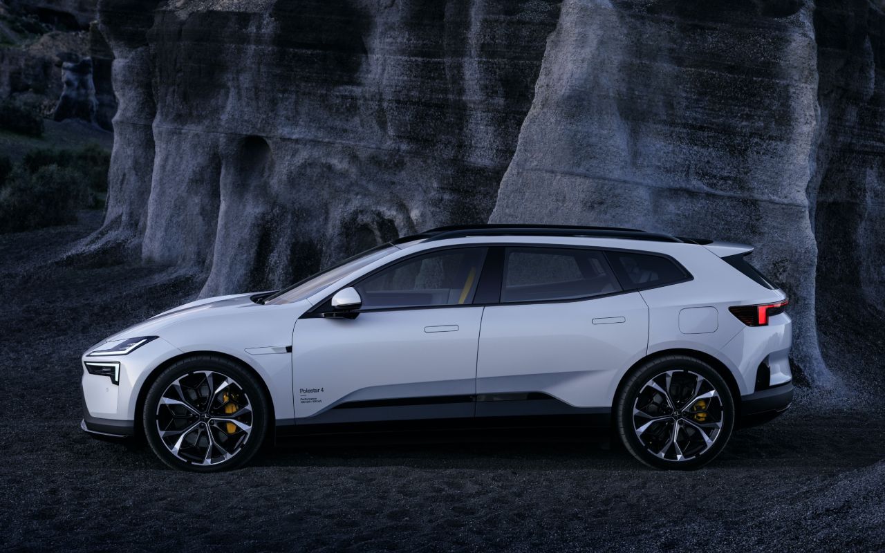Polestar 4: шведы пошли в народ и показали практичный SUV