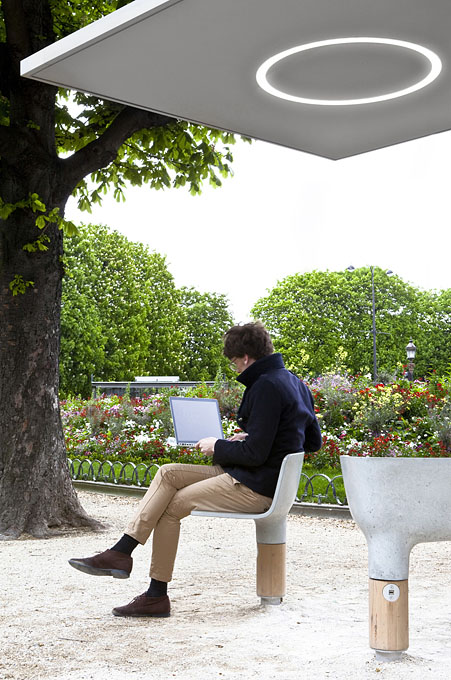 Escale Numerique: публичная wi-fi станция в Париже