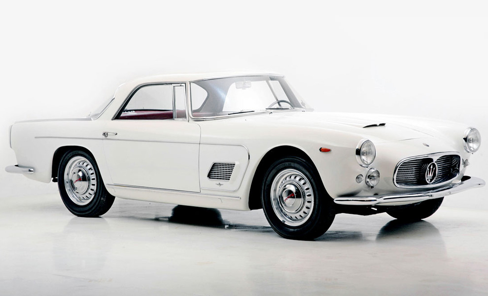 Maserati 3500 GT, 1957. Первая же попытка сделать спортивный автомобиль доступным широким массам принесла огромный успех. Во многом благодаря элегантному дизайну, ставшему образцом для целого поколения.