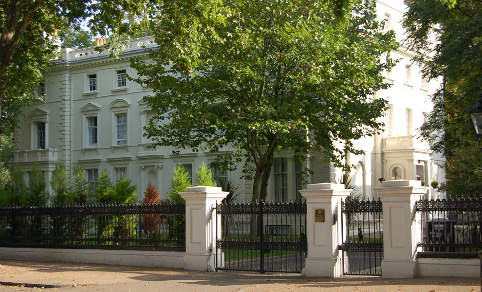 8-19 Kensington Palace Gardens, , 222  . :  ,     Arcelor Mittal.