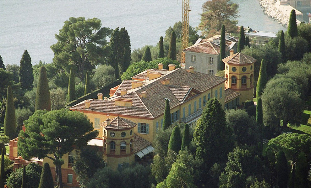 Villa Leopolda,  , , 750  . :  ,     .