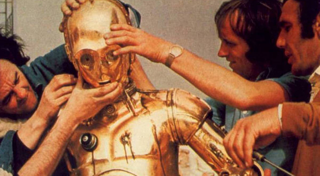       C-3PO,     ,    .