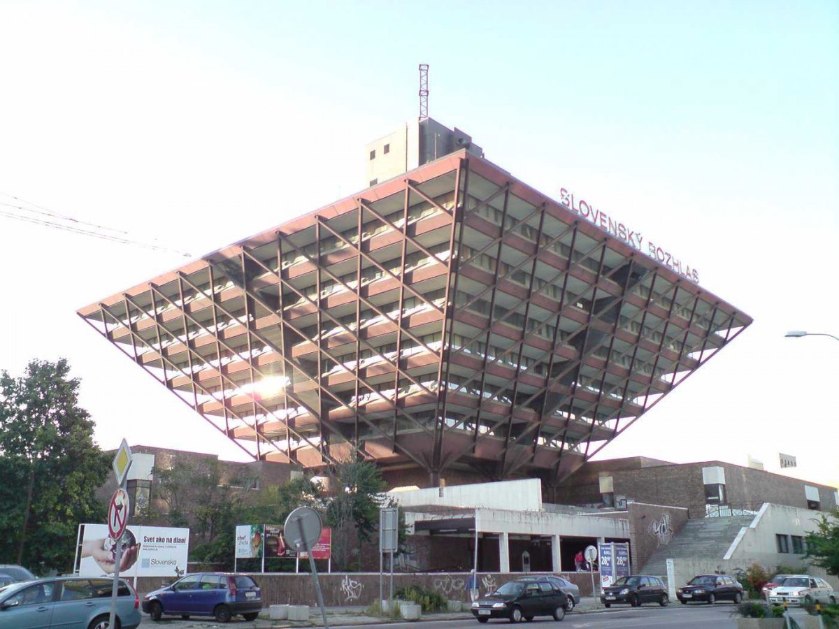 Здание радиослужбы, Братислава, Словакия.