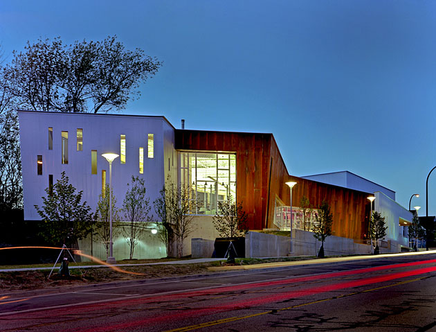 inFORM studio: Traverwood Library