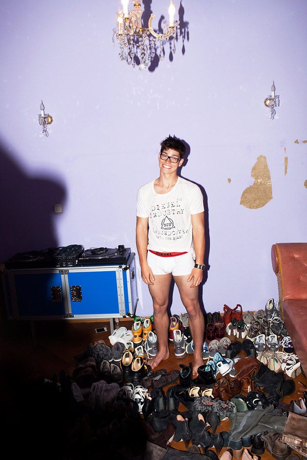 рекламные кампании, Diesel, Marlon Teixeira, Вечеринка в трусах от Diesel рекламные кампании, Diesel, Marlon Teixeira, Вечеринка в трусах от Diesel