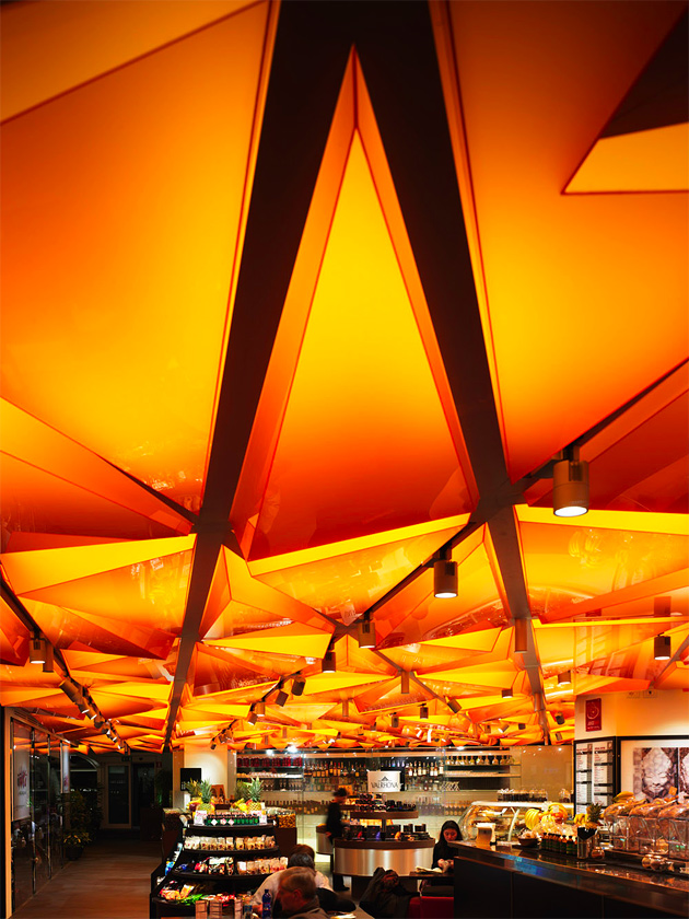 La Rinascente, самый известный торговый центр итальянской столицы моды. торговые центры, милан. La Rinascente, самый известный торговый центр итальянской столицы моды. торговые центры, милан.