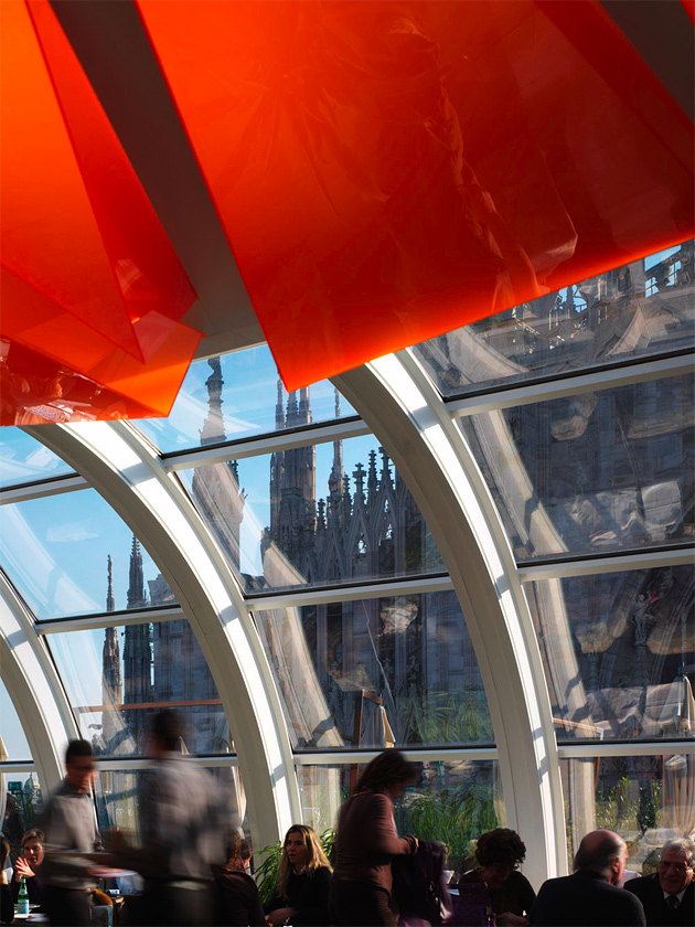 La Rinascente, самый известный торговый центр итальянской столицы моды. торговые центры, милан. La Rinascente, самый известный торговый центр итальянской столицы моды. торговые центры, милан.