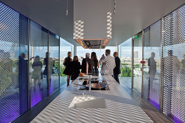 ���������, �����, Nomiya, �������� Nomiya � ������