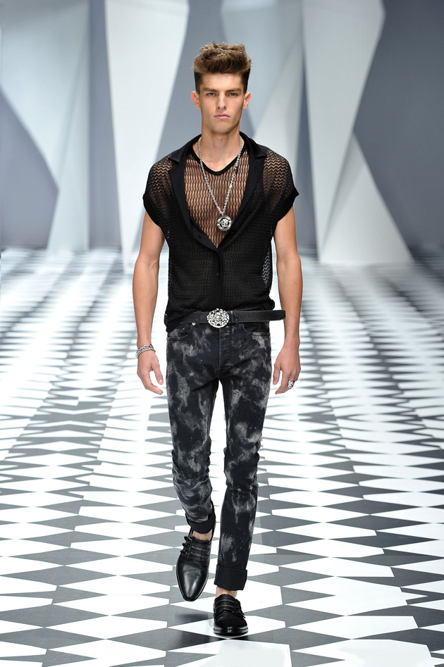 Versace SS 2011 